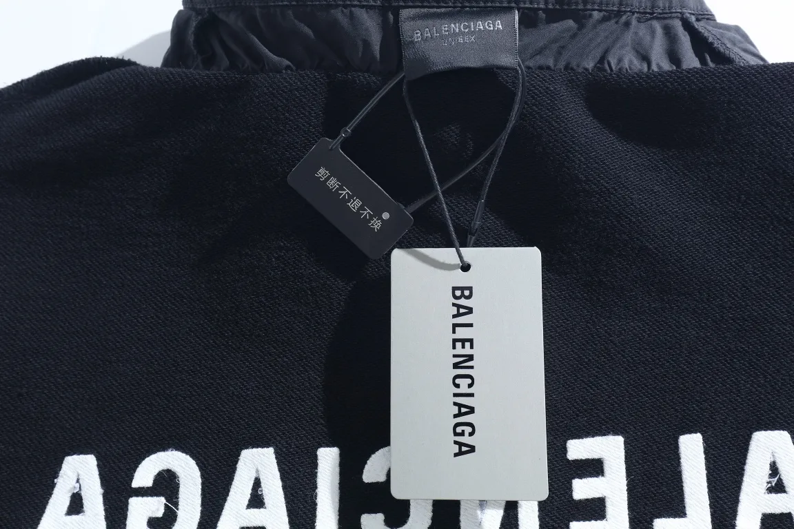 Logo Embroidered Layered-Collar Sweatshirt D27918791 — view 8