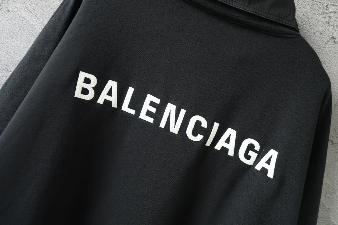 Logo Embroidered Layered-Collar Sweatshirt D27918791 — view 12