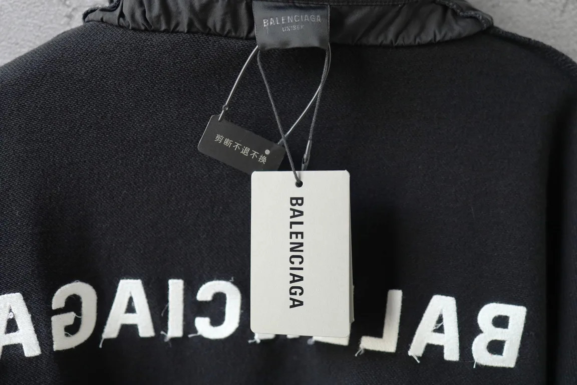 Logo Embroidered Layered-Collar Sweatshirt D27918791 — view 17