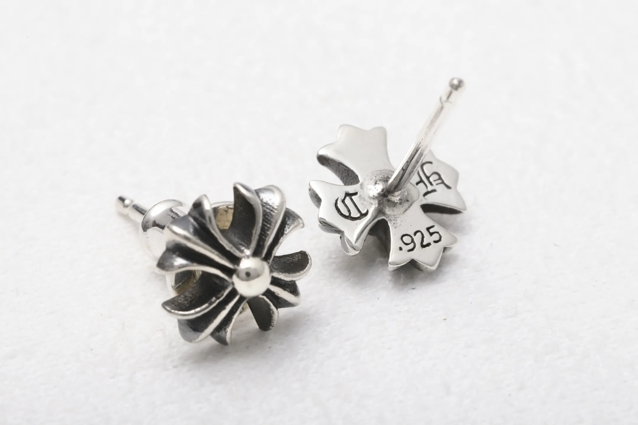 Cross Flower Stud Earrings (Sterling Silver) D14017885 — view 6