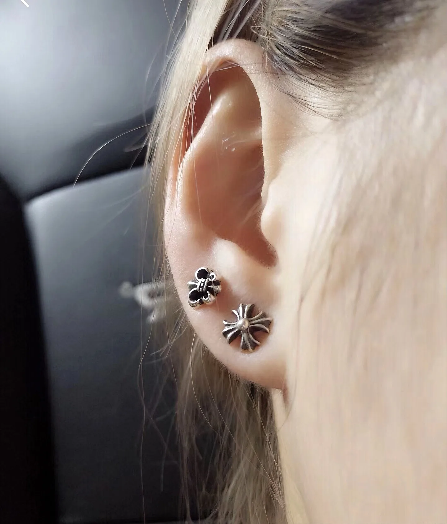 Cross Flower Stud Earrings (Sterling Silver) D14017885 — view 7
