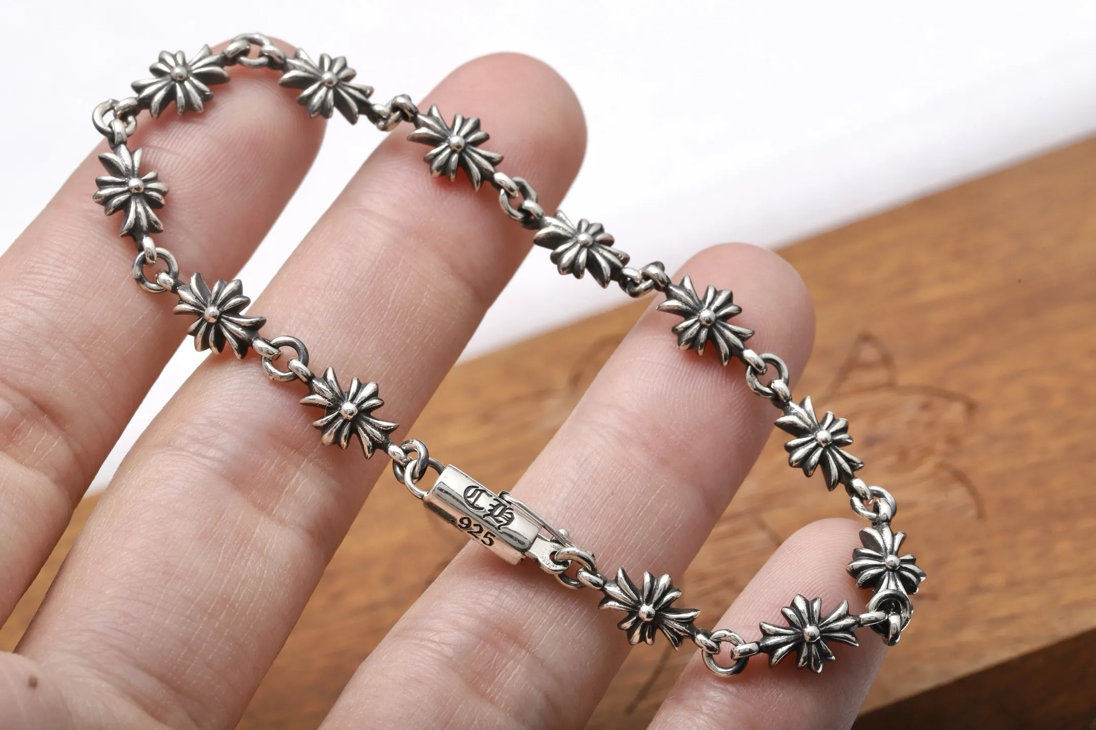 Chrome Hearts Cross Link Bracelet (Sterling Silver) D39017897 — view 5