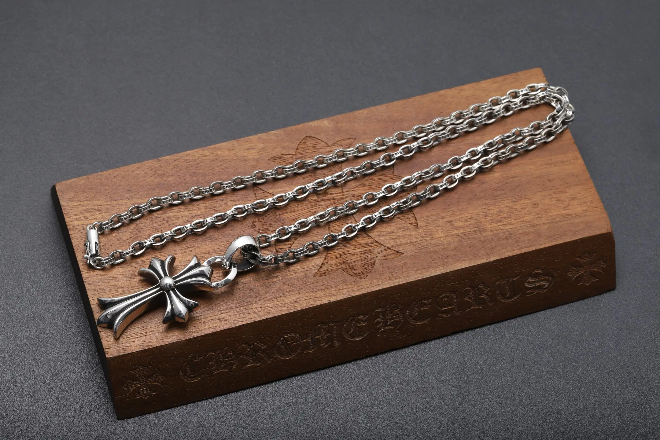Chrome Hearts Cross Pendant Necklace (Sterling Silver) D208016539 — view 3