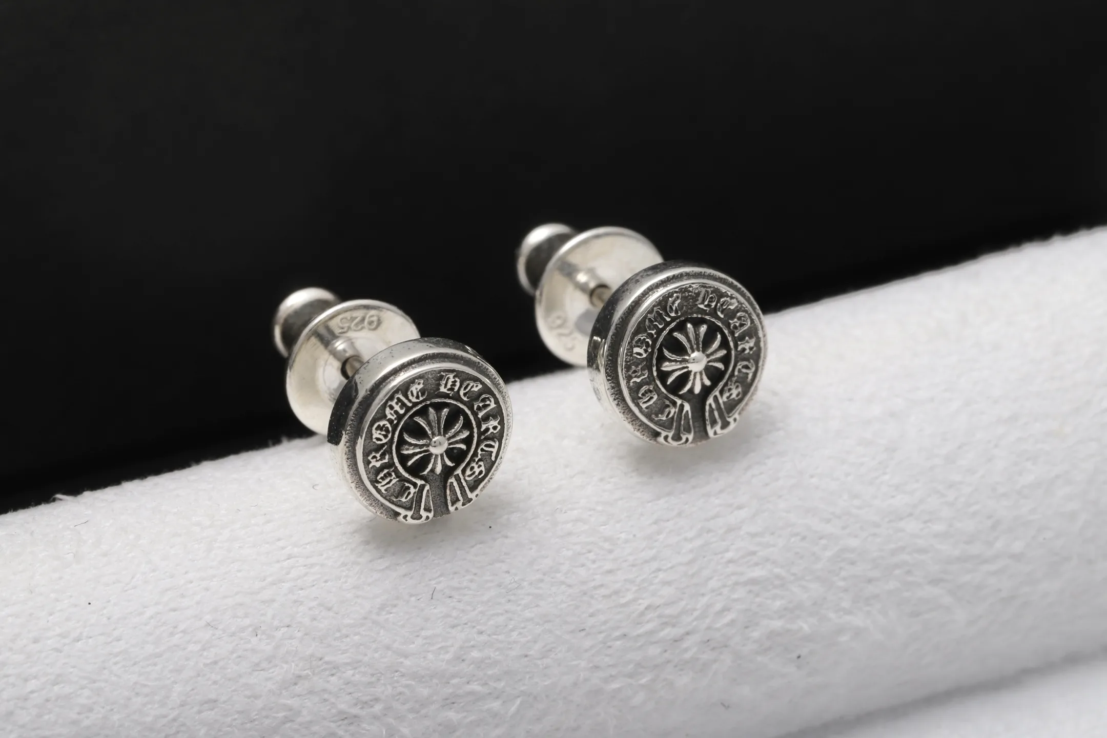 Horseshoe Engraved Sterling Silver Stud Earrings D14517888 — view 4