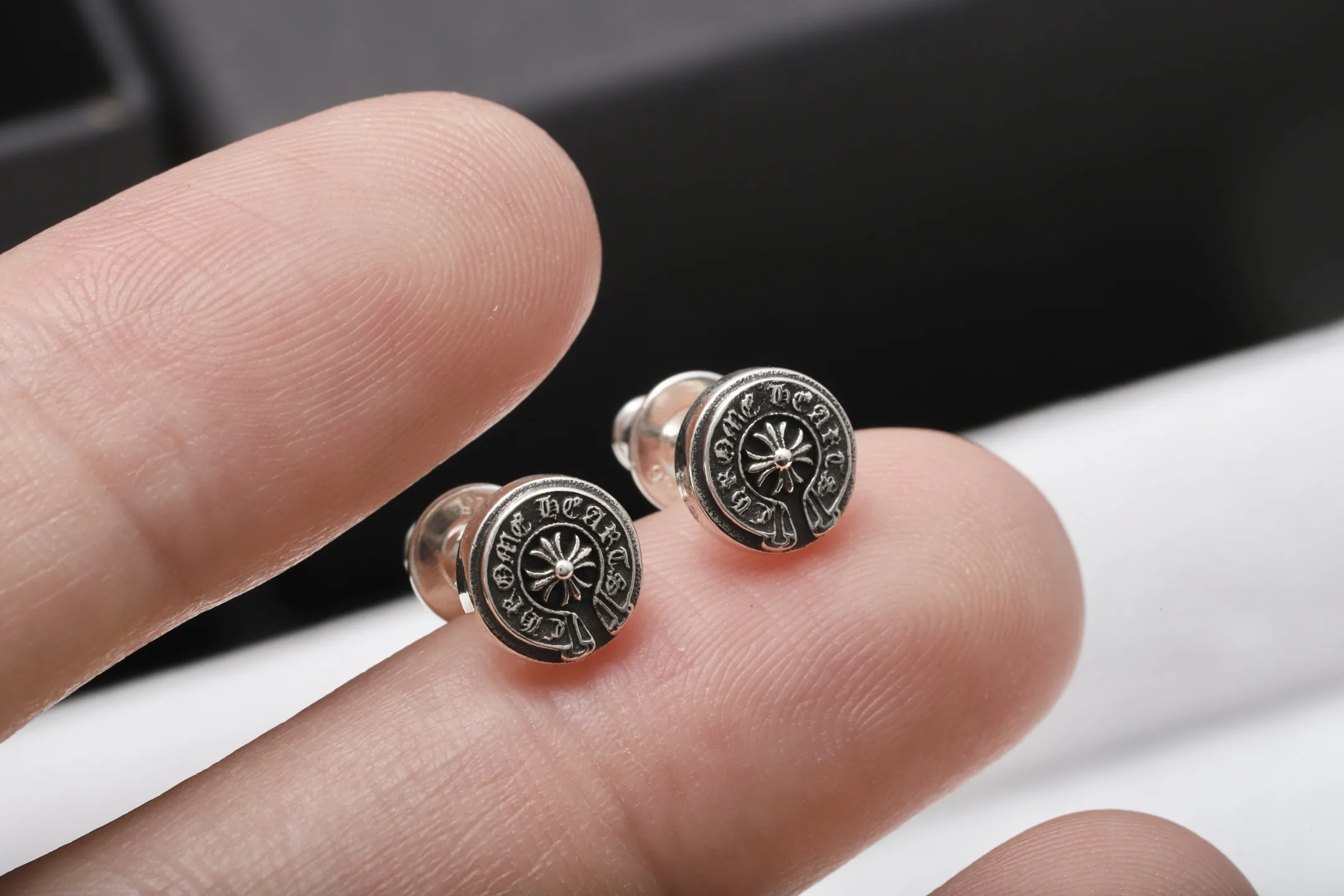 Horseshoe Engraved Sterling Silver Stud Earrings D14517888 — view 5