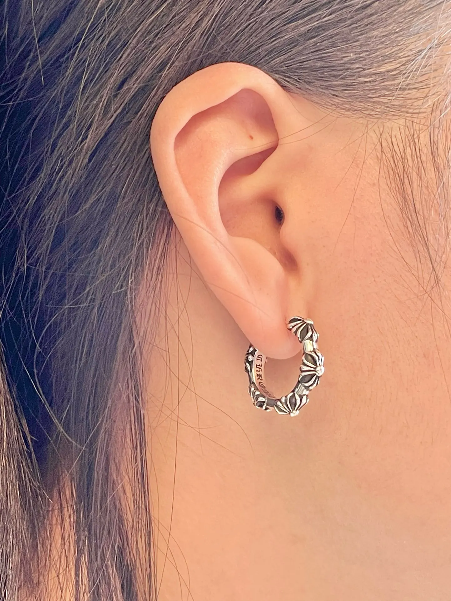 Chrome Hearts-Inspired Cross Flower Hoop Earrings D34017894 — view 8