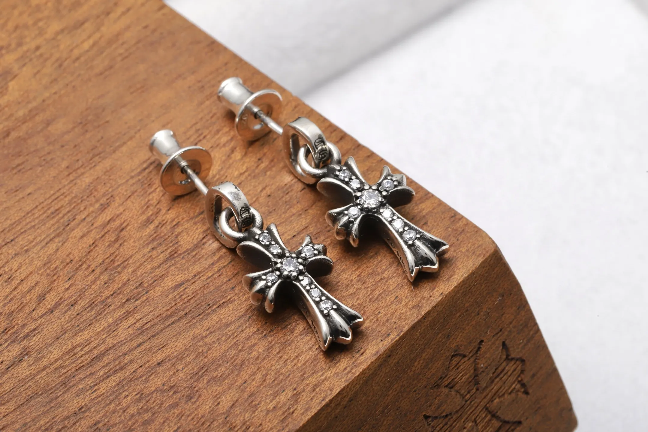 Chrome Hearts-Inspired Pave Cross Drop Earrings D26517893 — view 3