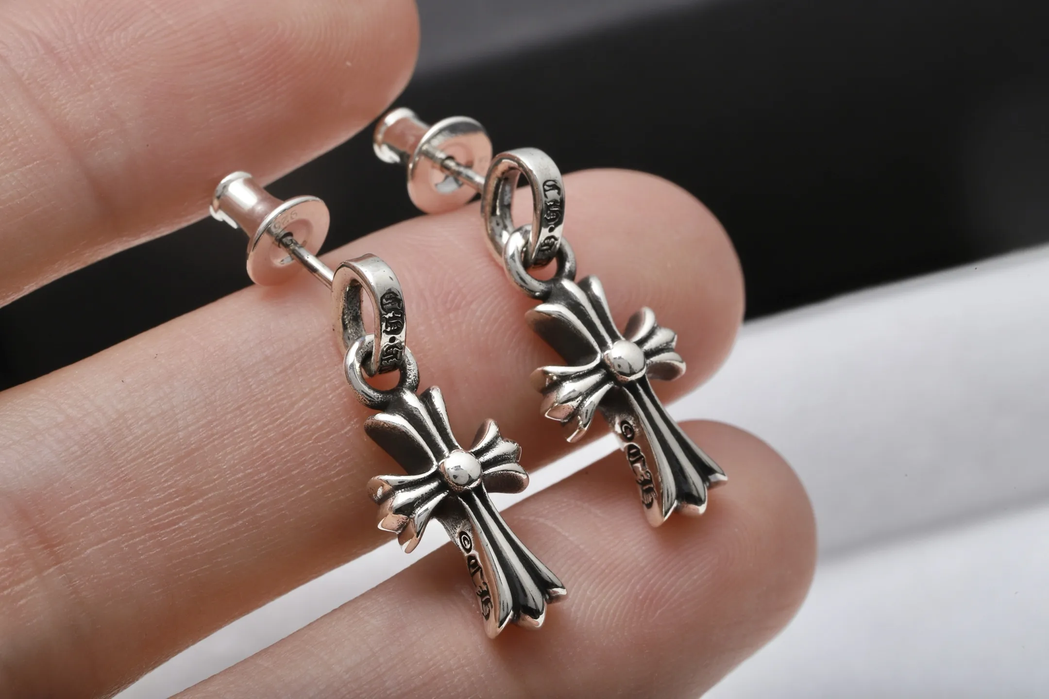 Chrome Hearts-Inspired Pave Cross Drop Earrings D26517893 — view 7
