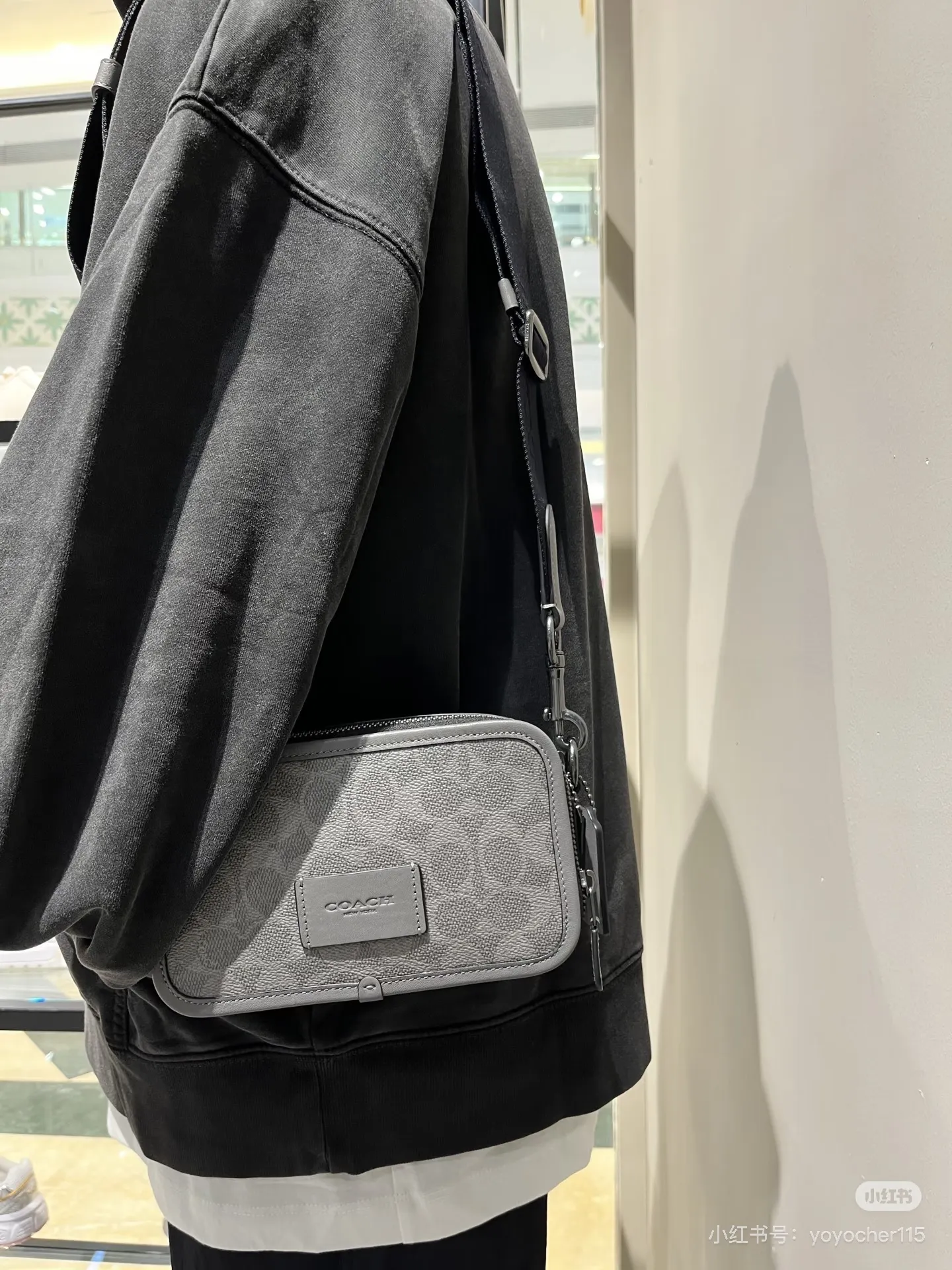 Signature Coated Canvas Camera Bag D38017961 — view 6