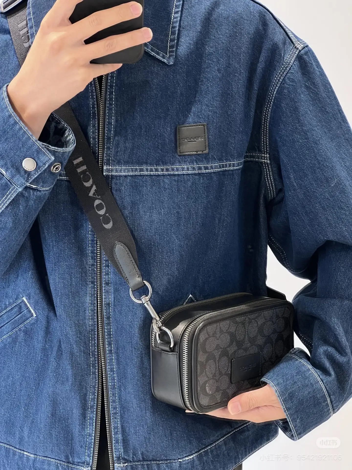 Signature Coated Canvas Camera Bag D38017961 — view 8
