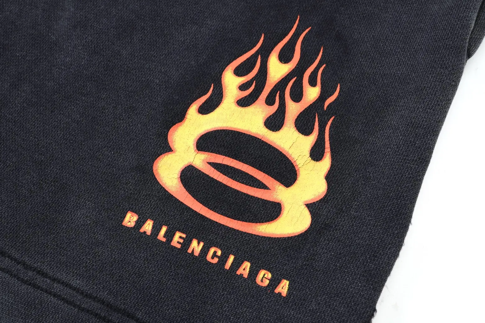Flame Logo Distressed Cotton Shorts D18918818 — view 12