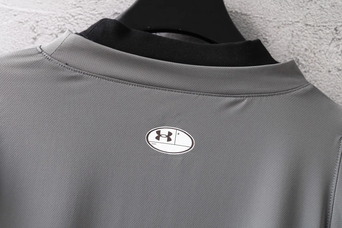 Layered Logo Print Long-Sleeve T-Shirt D25918796 — view 24
