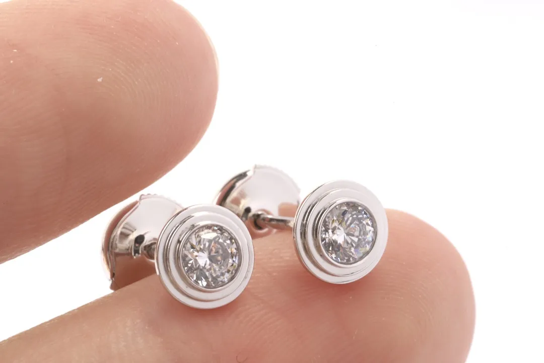 D'Amour Solitaire Stud Earrings (Gold-Plated Brass) D11516875 — view 4