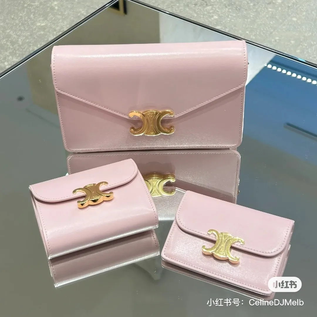 Triomphe Envelope Chain Bag D28018492 — view 5