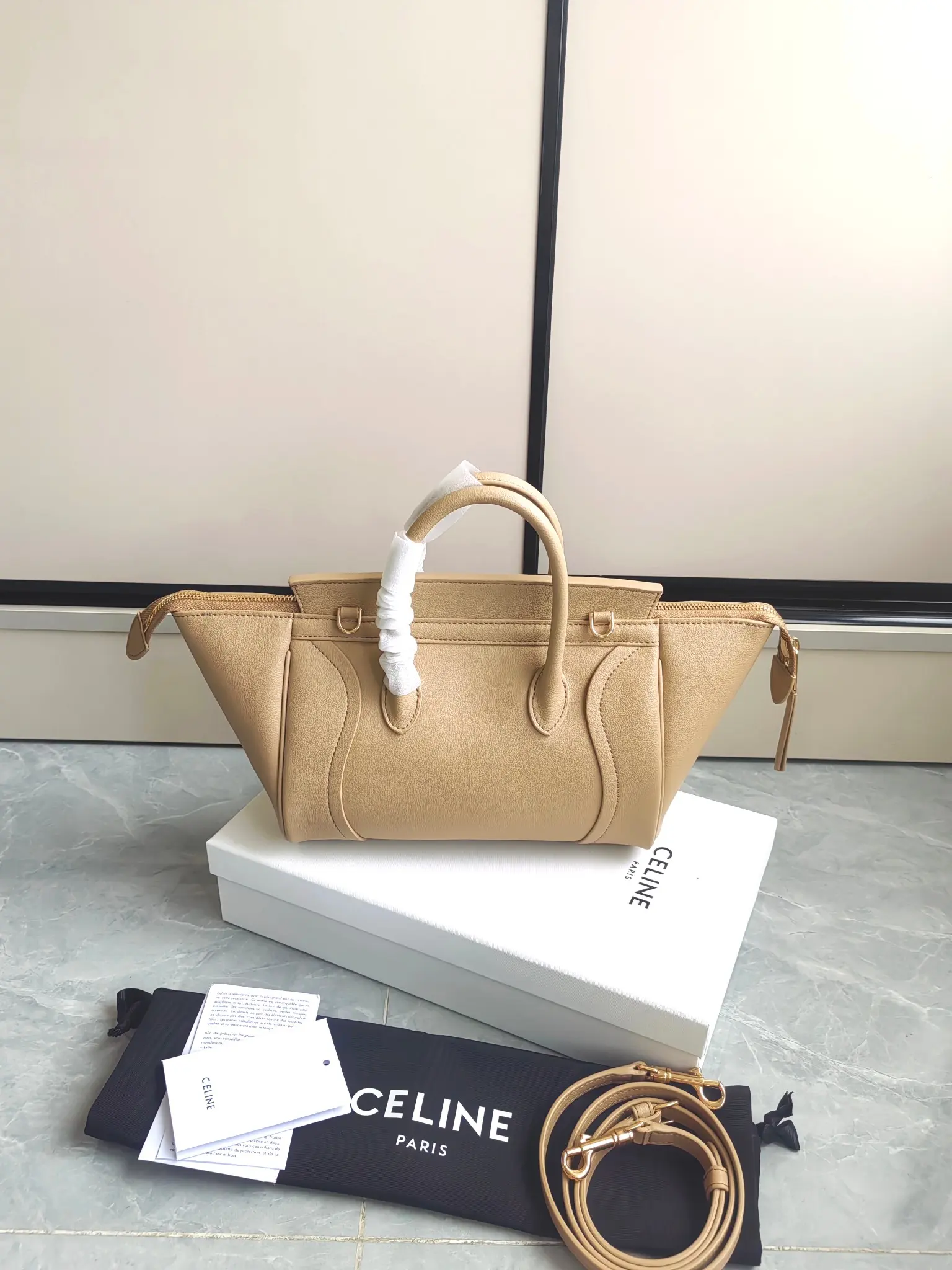 Celine Luggage Nano Grained Leather Bag D57017782 — view 2