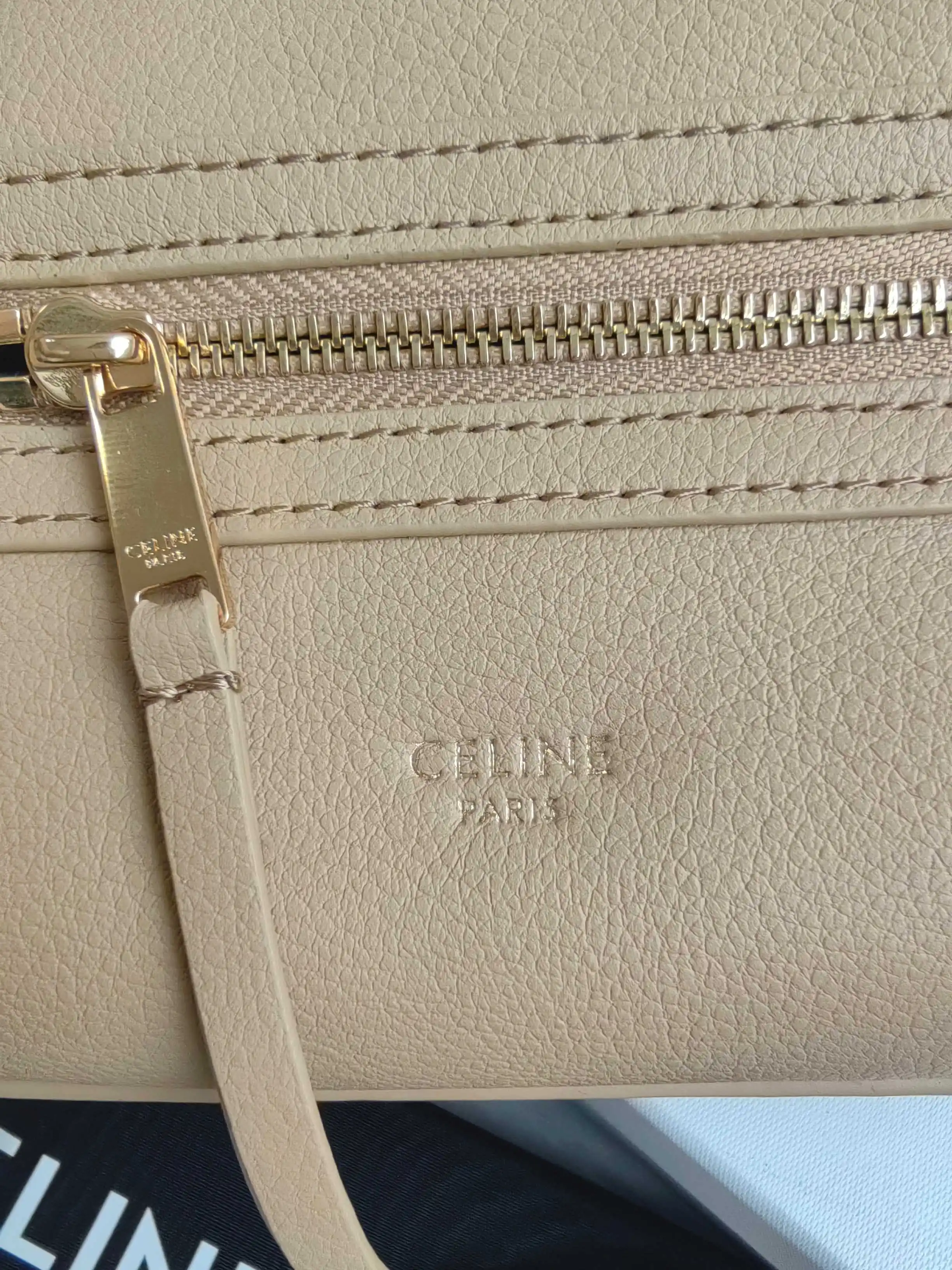 Celine Luggage Nano Grained Leather Bag D57017782 — view 4