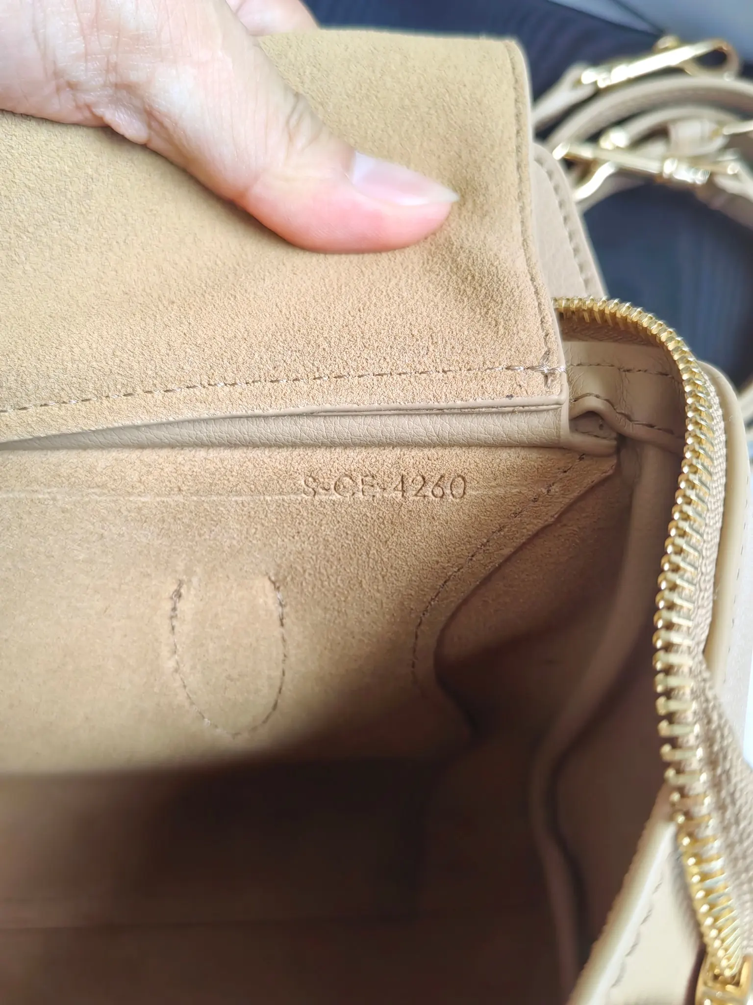 Celine Luggage Nano Grained Leather Bag D57017782 — view 8