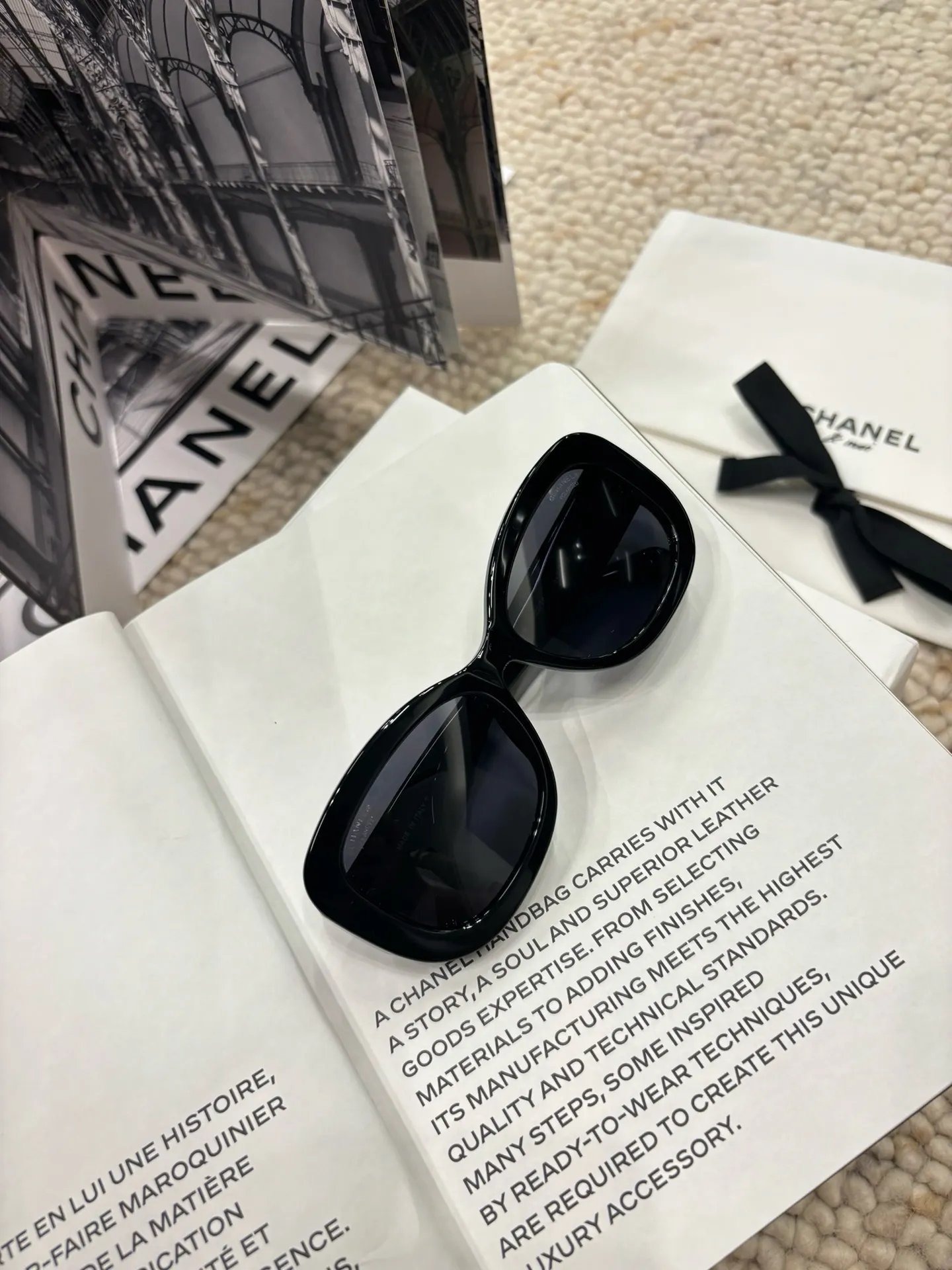Chanel Double Logo Embellished Sunglasses D20018542 — view 2