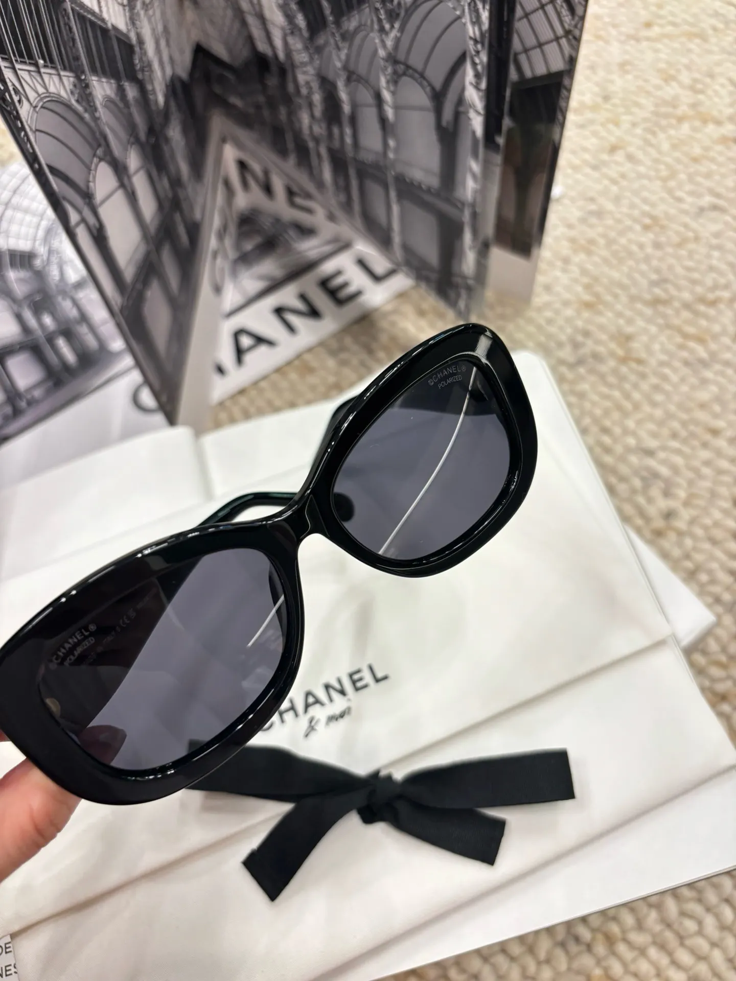 Chanel Double Logo Embellished Sunglasses D20018542 — view 8