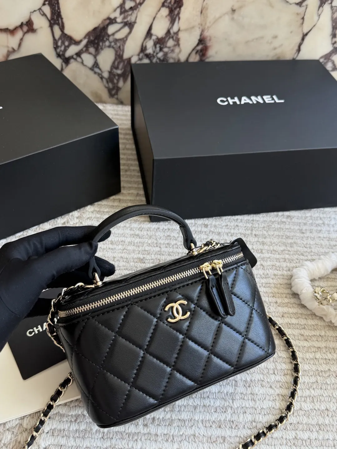 Chanel Quilted Lambskin Vanity Case Bag D31017908 — view 2