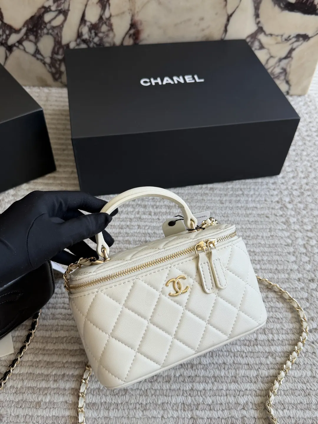 Chanel Quilted Lambskin Vanity Case Bag D31017908 — view 3