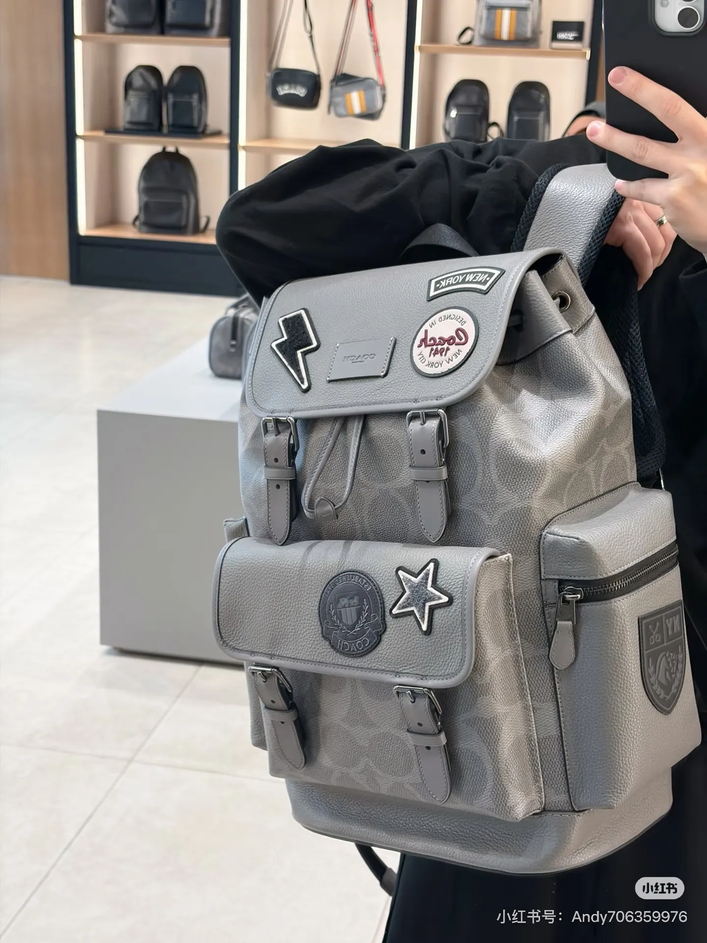 Sprint Signature Badge Backpack D35518032 — view 3