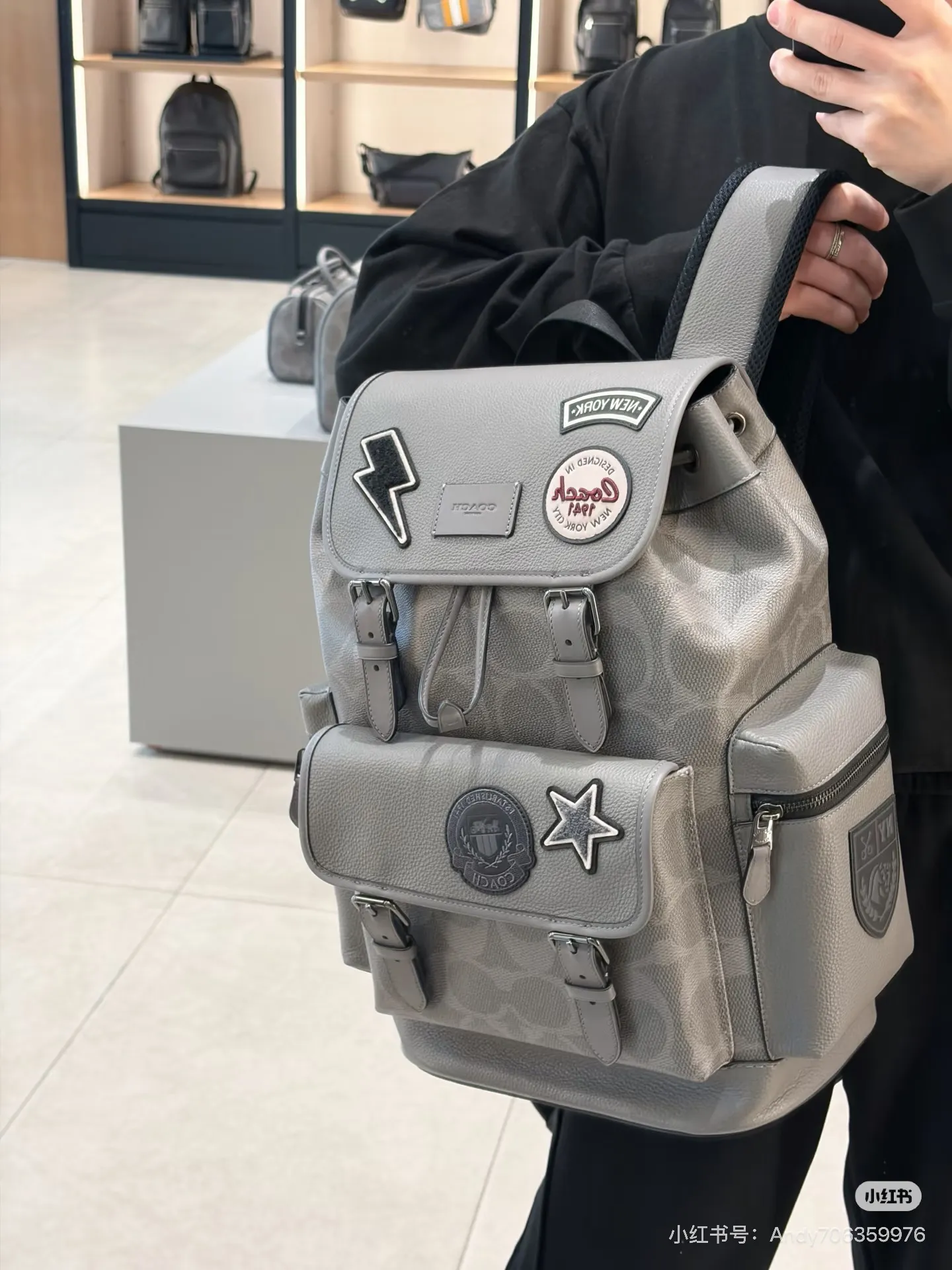 Sprint Signature Badge Backpack D35518032 — view 4