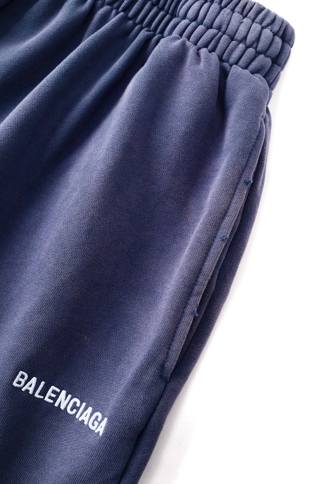 Logo Embroidered Garment-Dye Sweat Shorts D18921261 — view 4