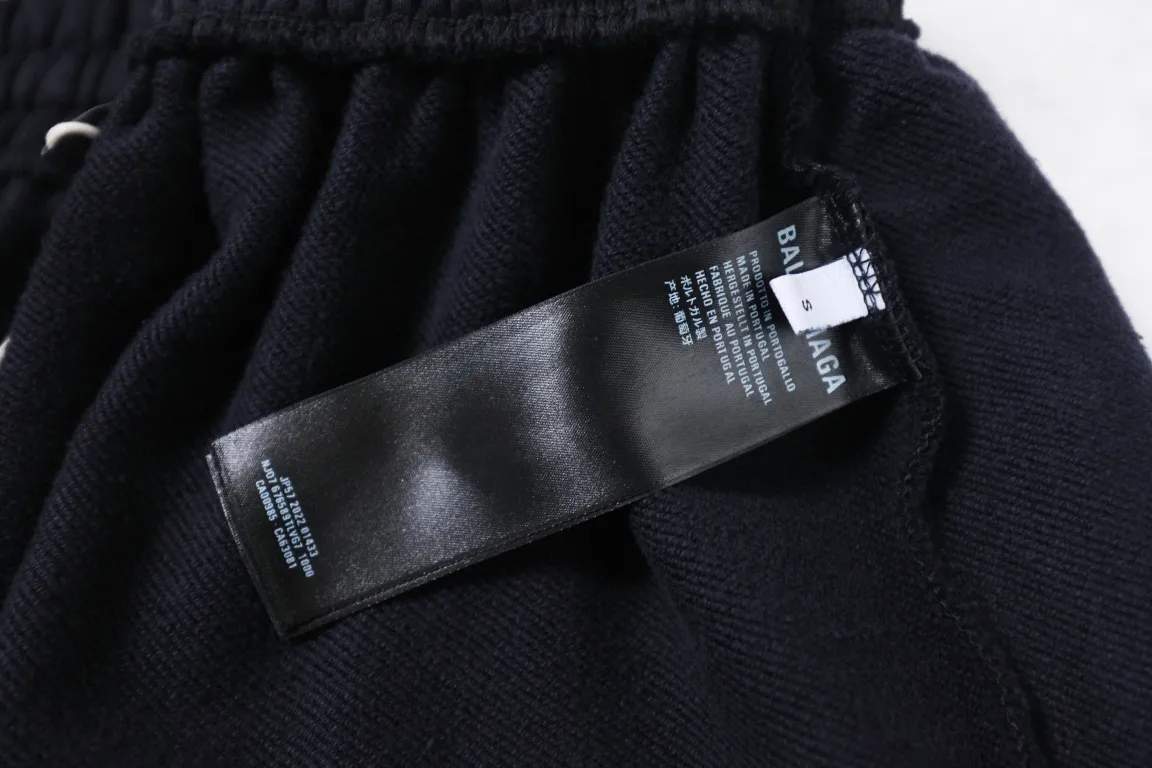 Embroidered Logo Cotton-Blend Sweat Shorts D18521256 — view 9