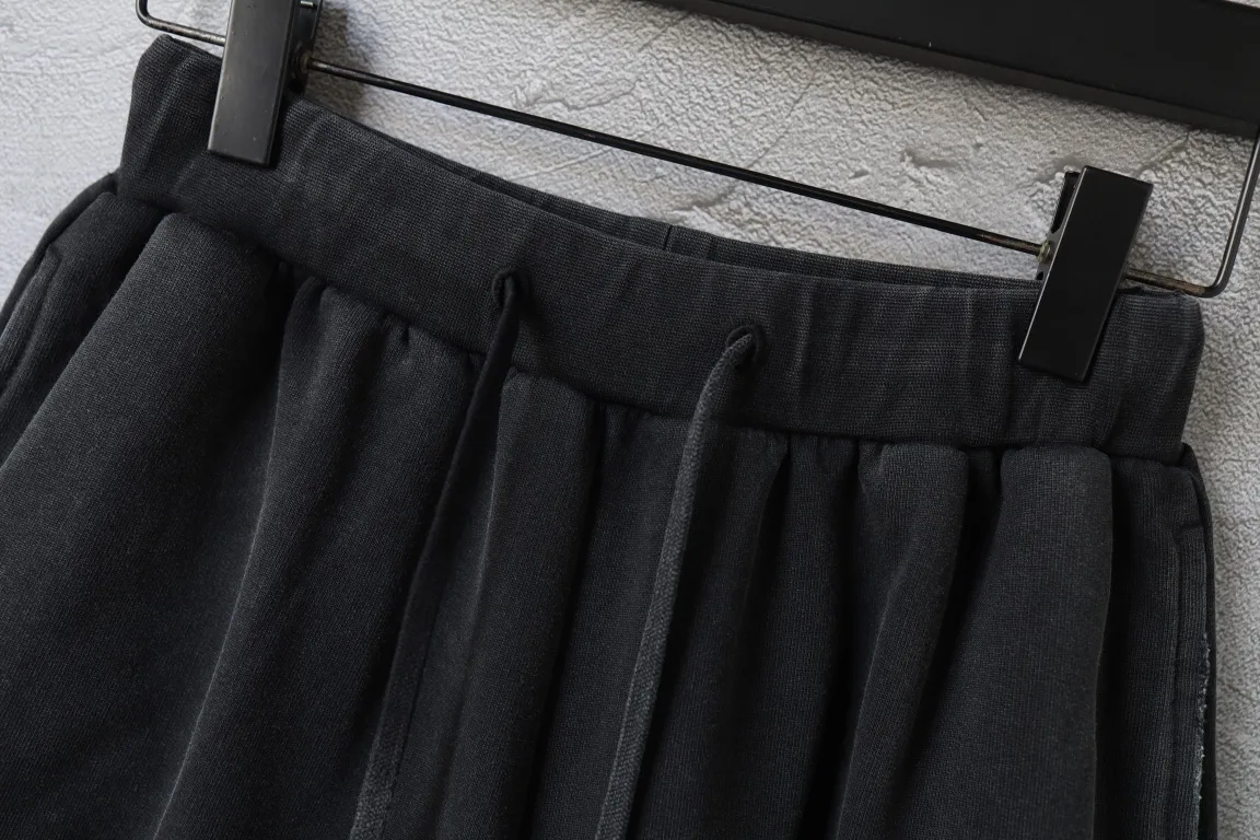 Washed Graphic Print Sweat Shorts D21521301 — view 7