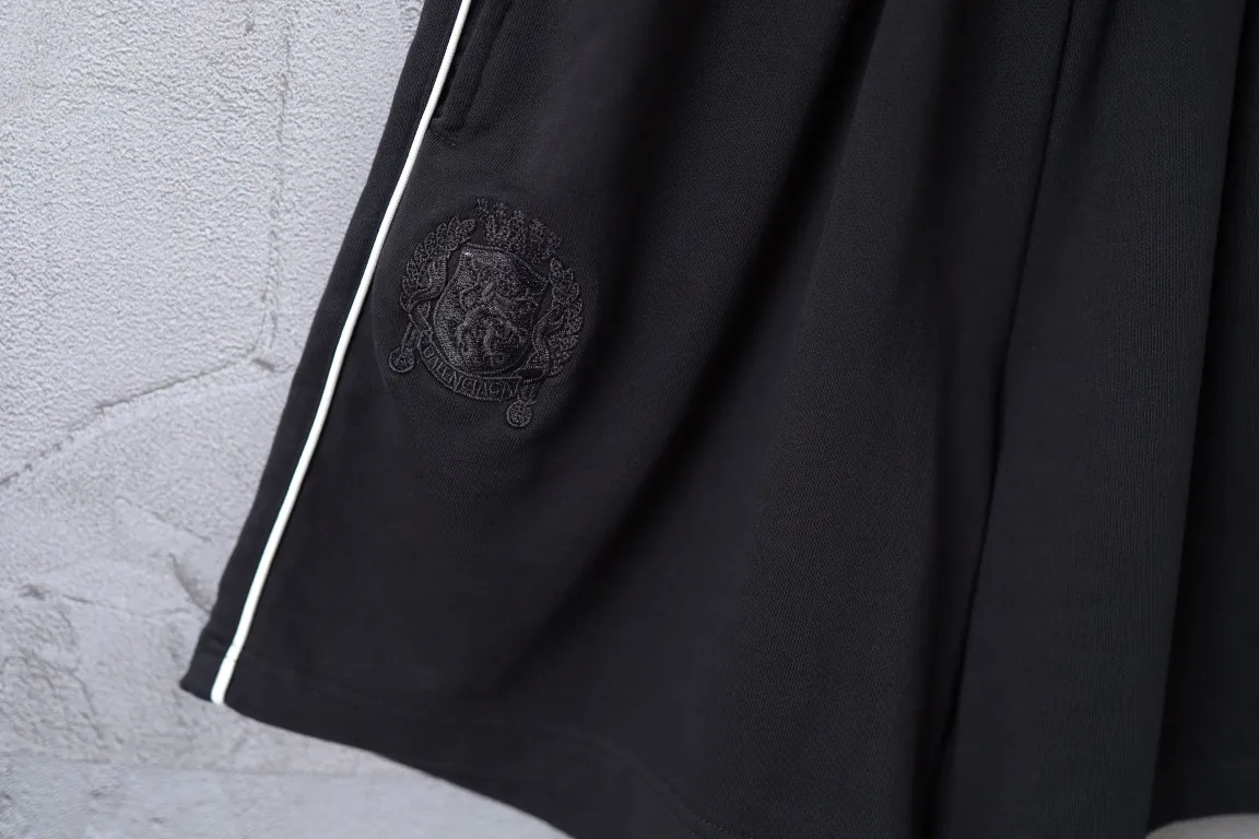 Embroidered Logo Track Shorts D19921306 — view 4