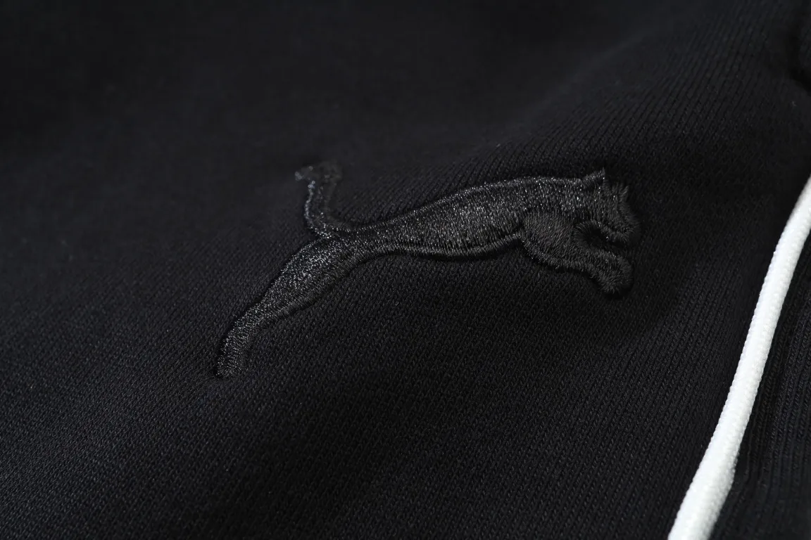 Embroidered Logo Track Shorts D19921306 — view 13