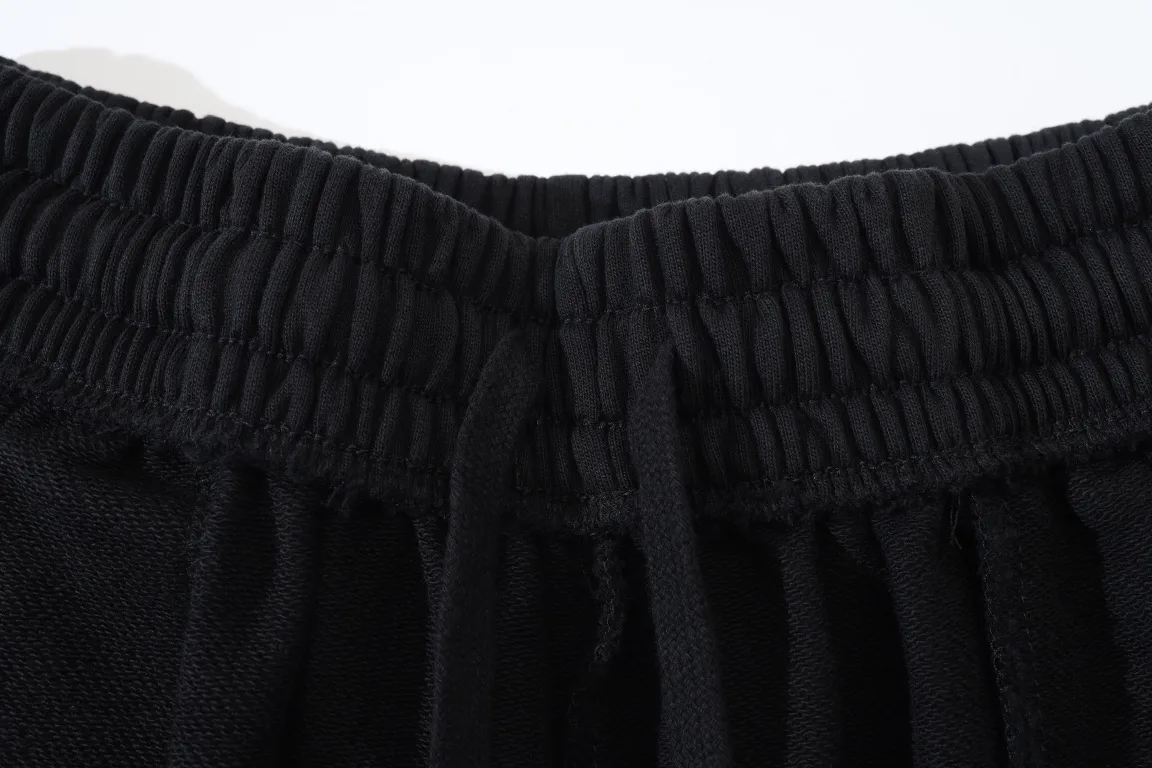 Embroidered Logo Track Shorts D19921306 — view 16