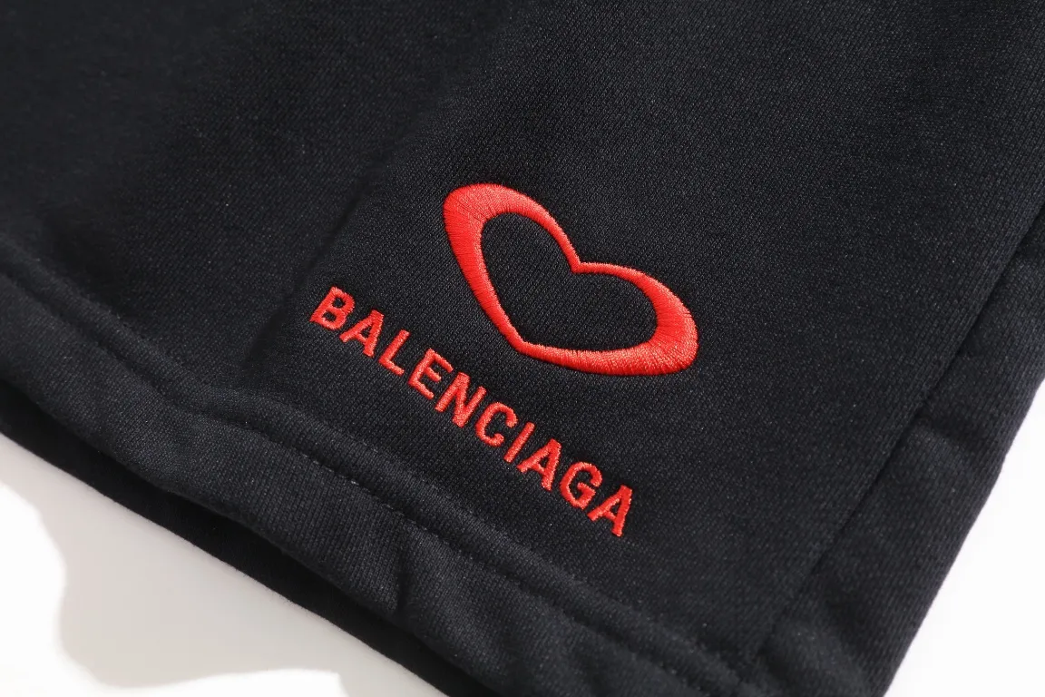 Valentine's Heart Embroidered Cotton Shorts D19921297 — view 12
