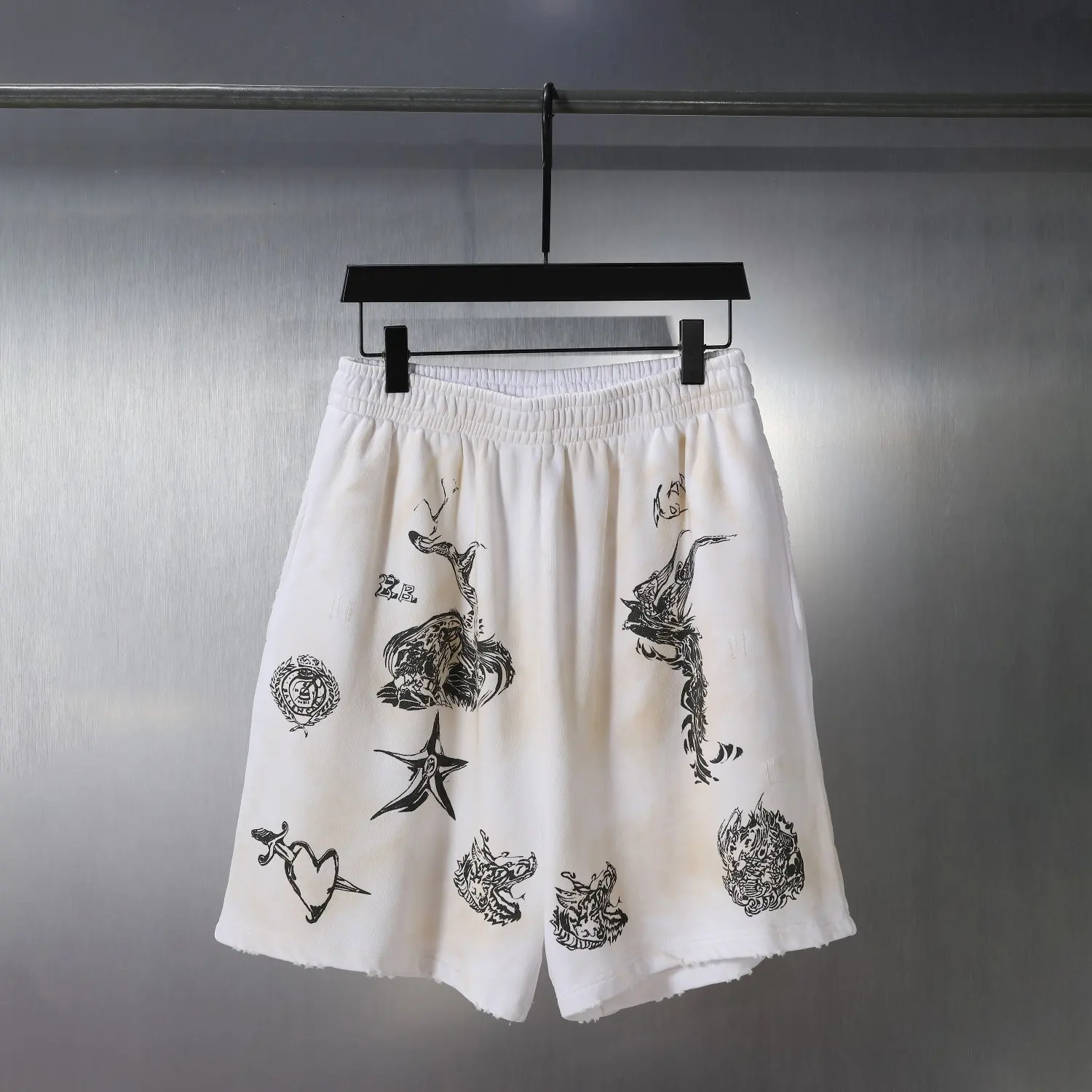 Graffiti Print Distressed Sweat Shorts D18921257