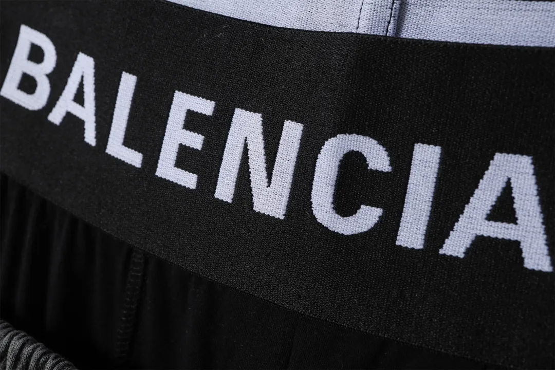 Trompe L'oeil Layered Logo Sweat Shorts D20521281 — view 21