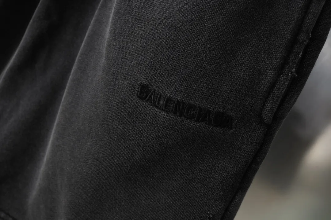 Trompe L'oeil Layered Logo Sweat Shorts D20521281 — view 24