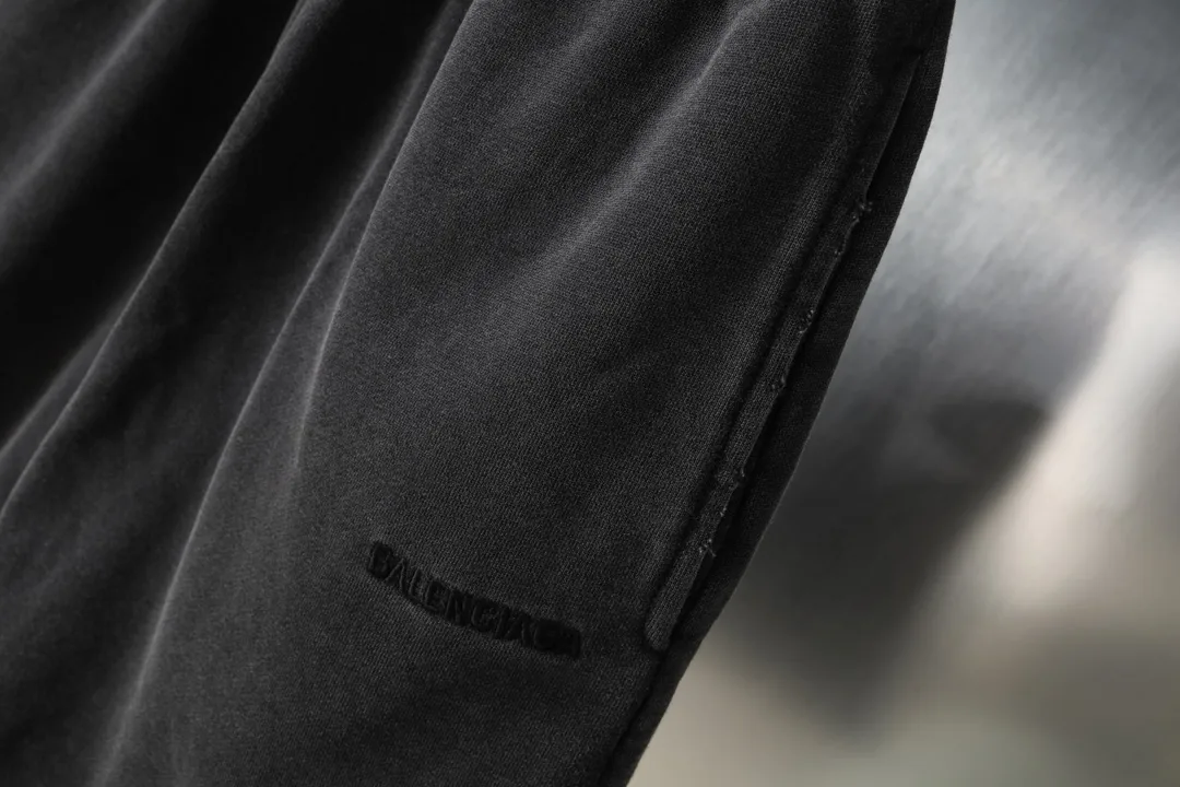 Trompe L'oeil Layered Logo Sweat Shorts D20521281 — view 26