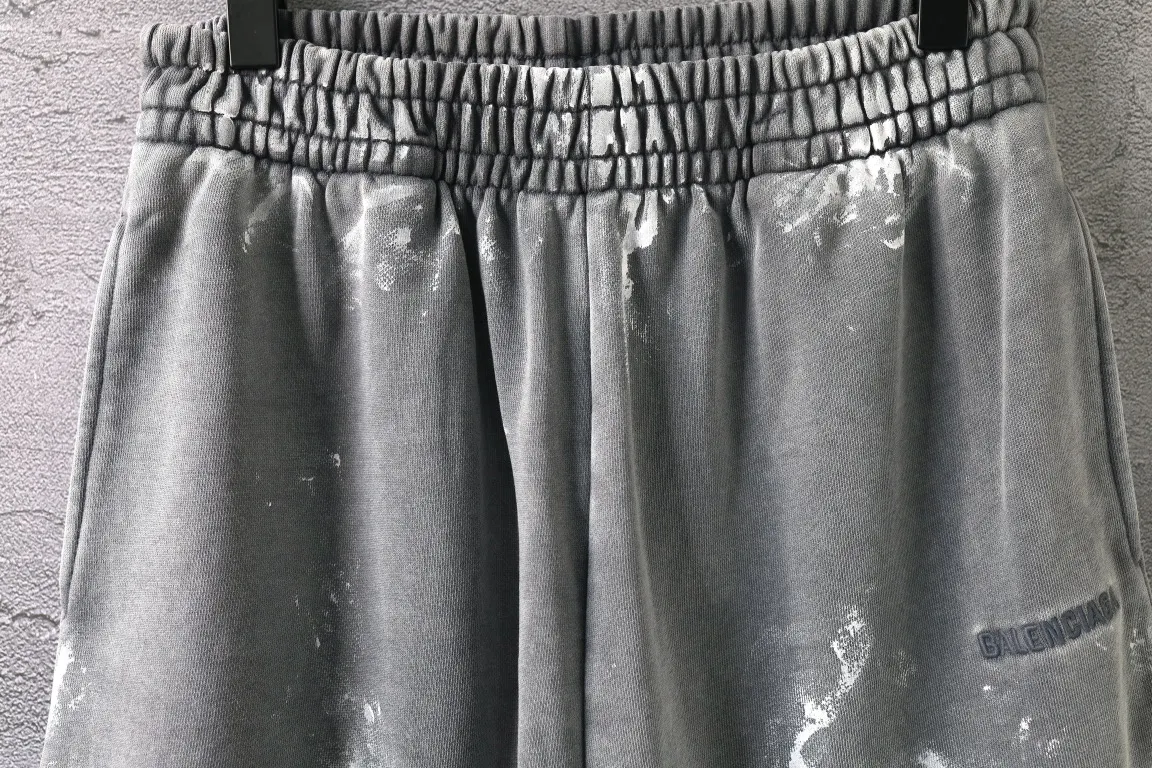 Paint-Splatter Distressed Cotton Shorts D21921254 — view 3