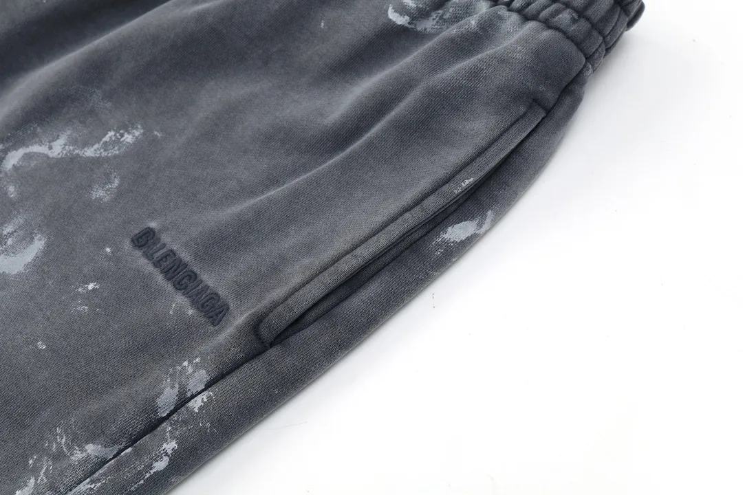 Paint-Splatter Distressed Cotton Shorts D21921254 — view 14