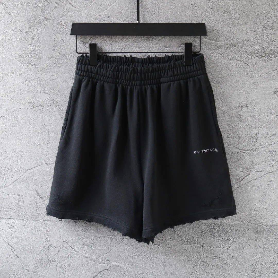 Distressed Logo Rhinestone Sweat Shorts D19521305