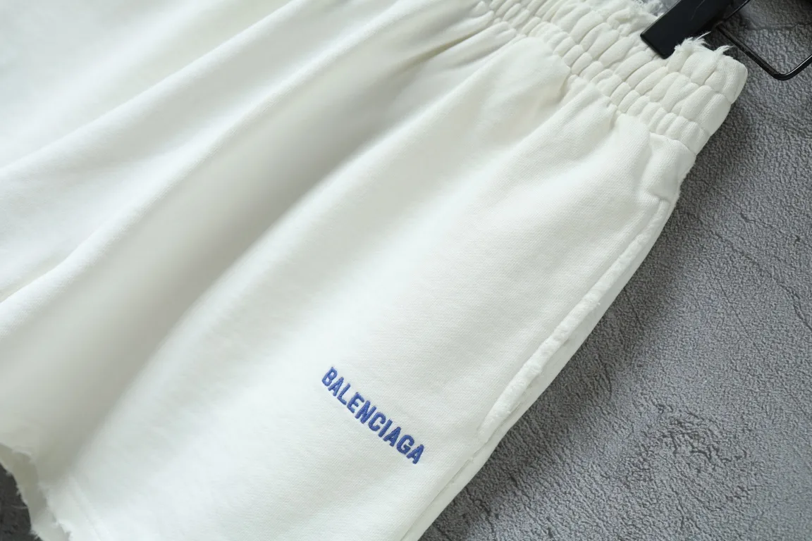 Logo Embroidered Distressed Cotton Shorts D19521304 — view 4
