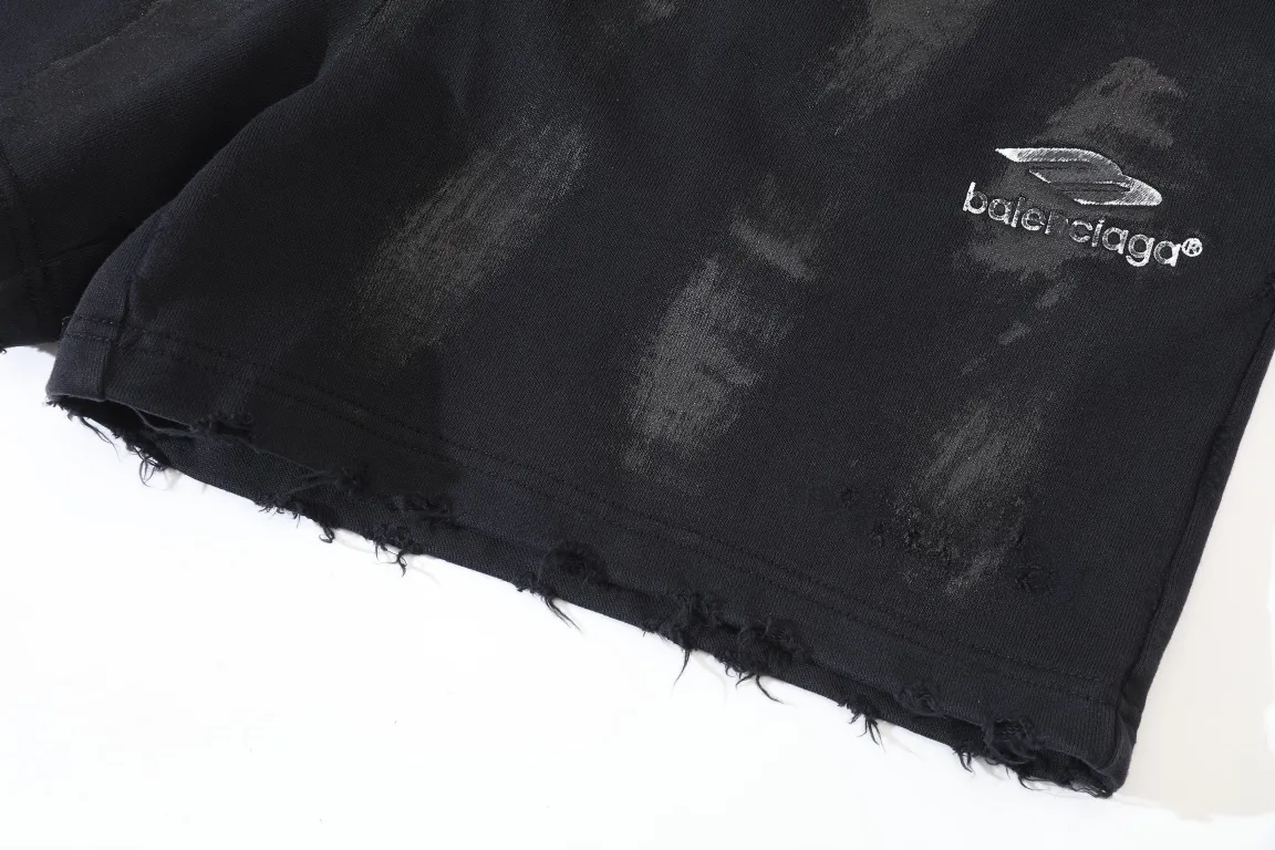 Distressed Mud-Dye Coated Sweat Shorts D21921334 — view 6