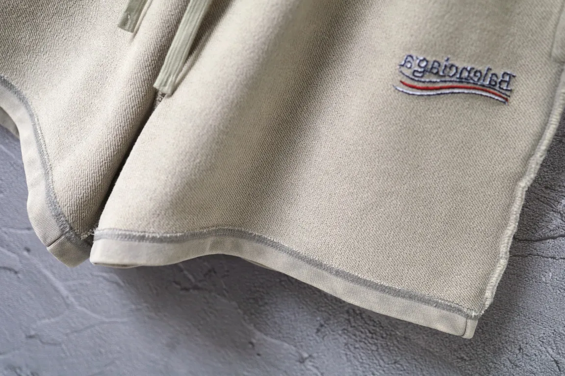 Logo Embroidered Raw-Edge Sweat Shorts D22521316 — view 5