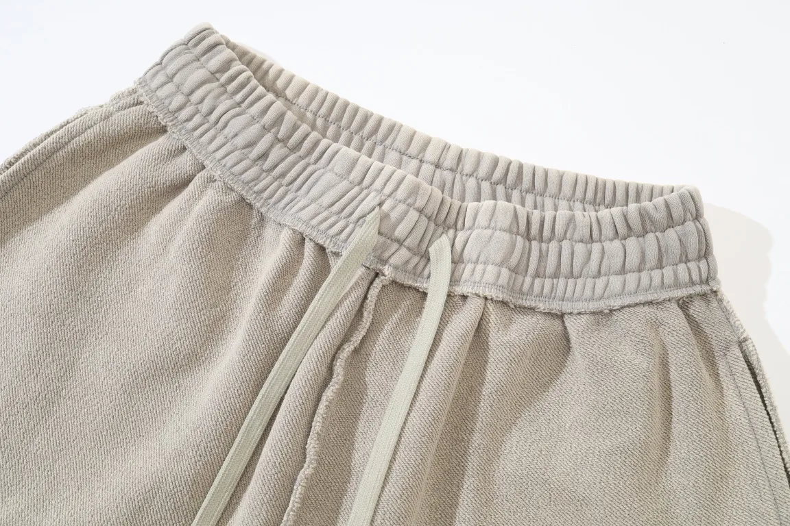 Logo Embroidered Raw-Edge Sweat Shorts D22521316 — view 13