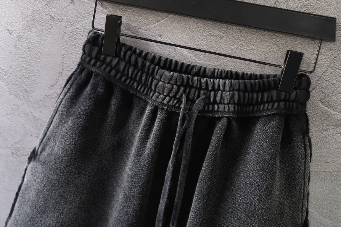 Logo Embroidered Washed Cotton Sweat Shorts D22521315 — view 3