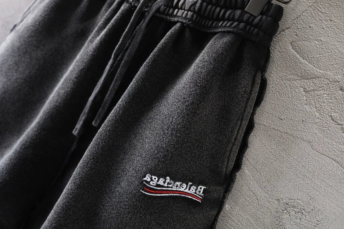 Logo Embroidered Washed Cotton Sweat Shorts D22521315 — view 7