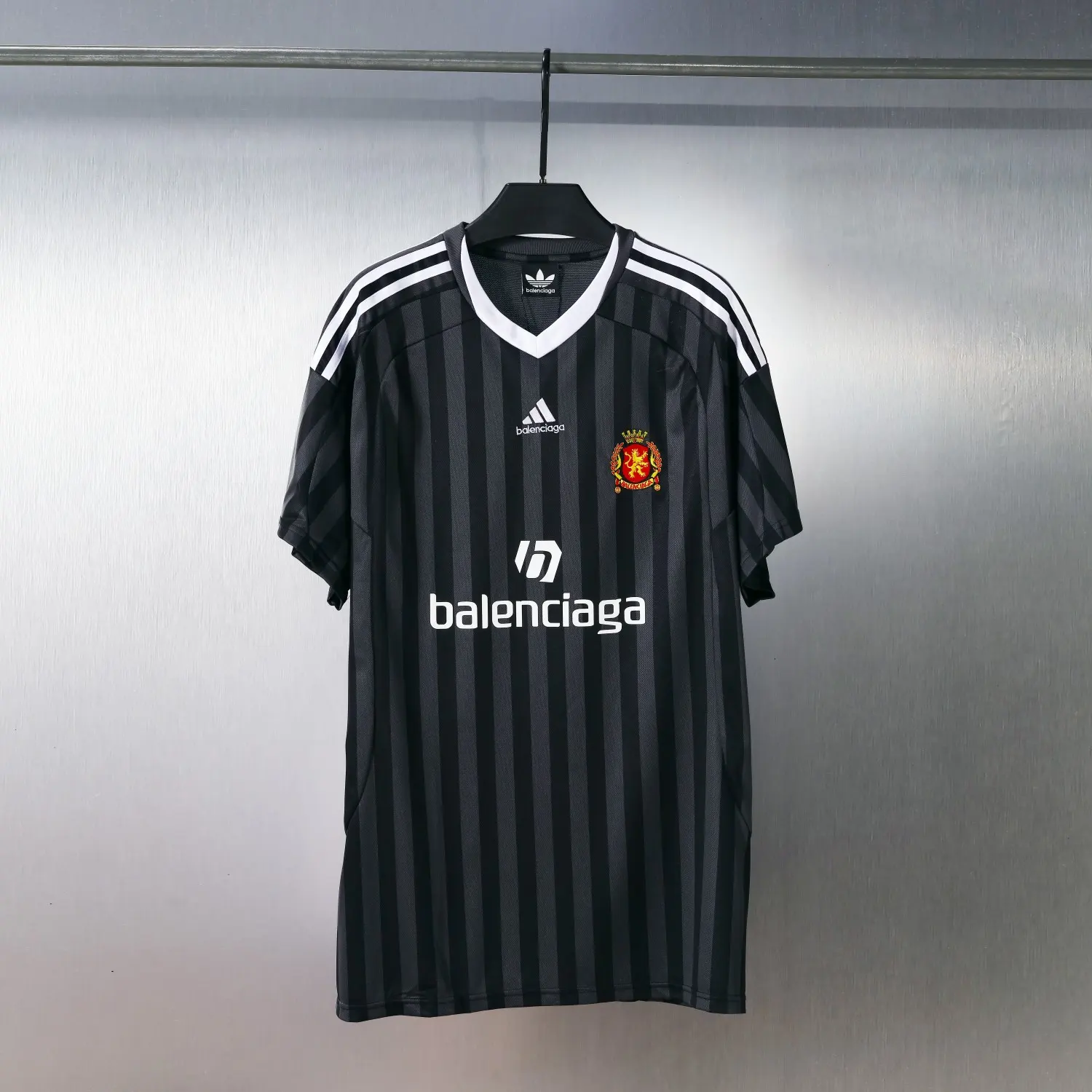 Striped Oversized Soccer Jersey D15021320