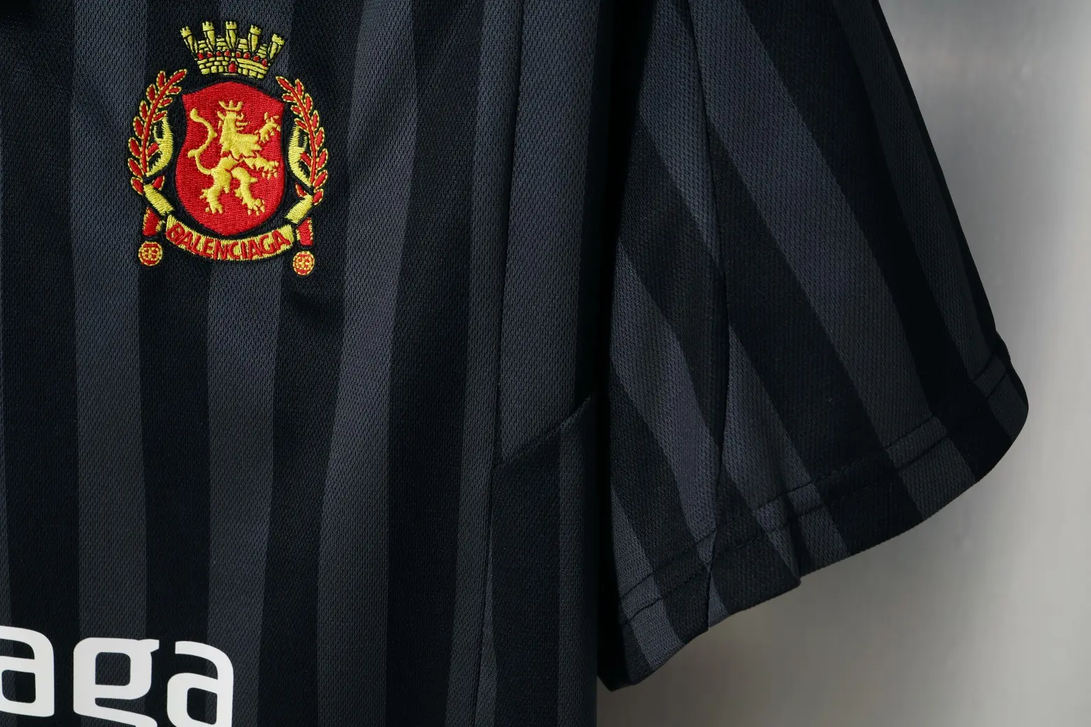 Striped Oversized Soccer Jersey D15021320 — view 4