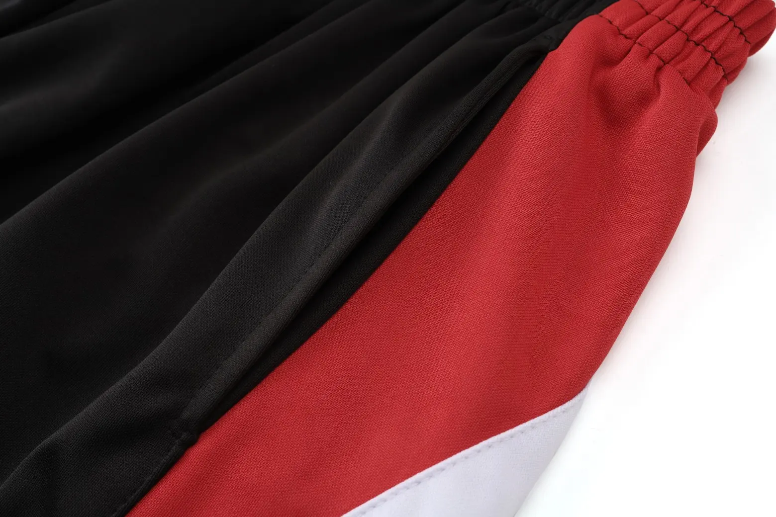 3B Logo Color-Block Mesh Sports Shorts D11918793 — view 3
